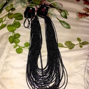 Paparazzi beaded necklace with matching earnings